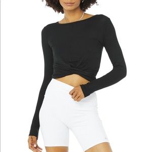 Alo Yoga cover long sleeve crop top. Super cute